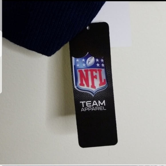 NFL APPAREL DALLAS COWBOYS Holiday SWEATER - Picture 3 of 7